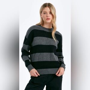 CHRLDR Vera Star Holes Black Grey Crewneck Sweater Women's Size Large NWT $165